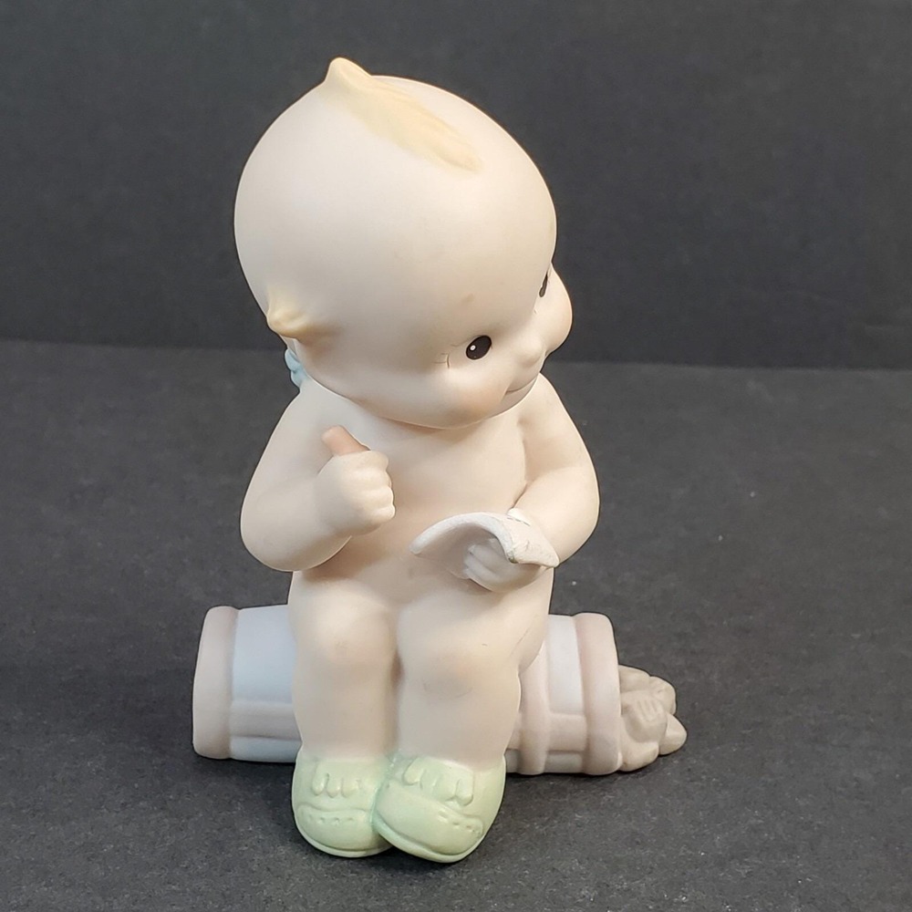 Vtg 1991 Jesco Kewpie Golfer Sitting On Clubs Bisque Blue Wing Cherub Figurine